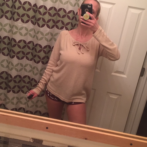 Andrew St. John true Vintage soft sweater - Picture 8 of 8